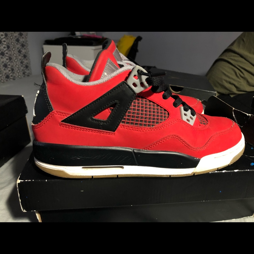 Jordan 4 Toros